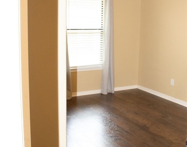 9550 Thousand Oaks Loop - Photo Thumbnail 17