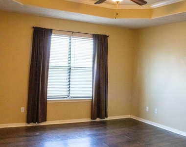 9550 Thousand Oaks Loop - Photo Thumbnail 21