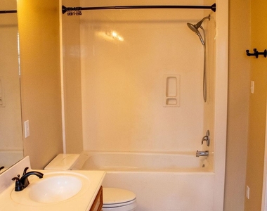 9550 Thousand Oaks Loop - Photo Thumbnail 23