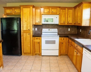 9550 Thousand Oaks Loop - Photo Thumbnail 9