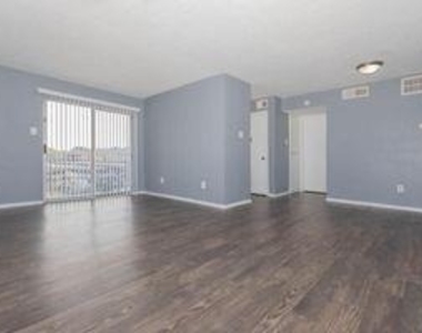 801 S Allen Genoa Road - Photo Thumbnail 8