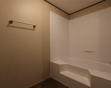 16501 E Emerson Circle - Photo Thumbnail 15