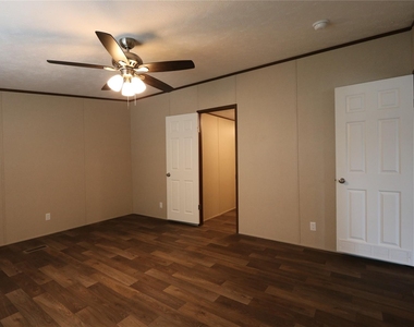 16501 E Emerson Circle - Photo Thumbnail 12