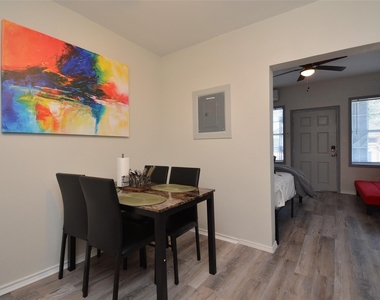 7124 Avenue F - Photo Thumbnail 5