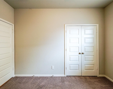 8414 Quiet Bay Drive - Photo Thumbnail 16