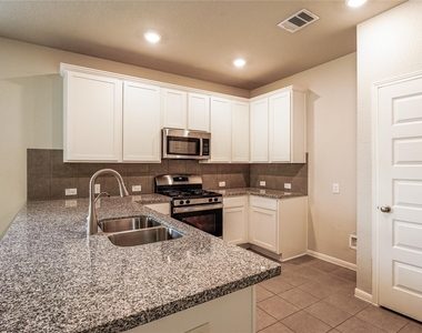 8414 Quiet Bay Drive - Photo Thumbnail 8