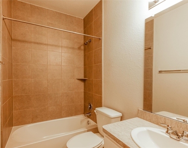 8414 Quiet Bay Drive - Photo Thumbnail 15