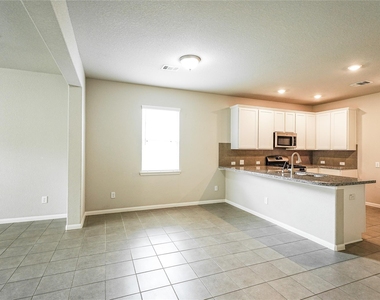 8414 Quiet Bay Drive - Photo Thumbnail 5