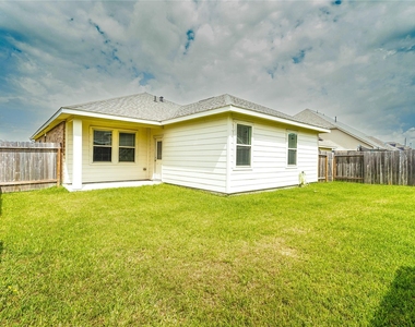 8414 Quiet Bay Drive - Photo Thumbnail 19