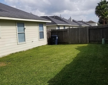19723 Brisbane Meadows Drive - Photo Thumbnail 12
