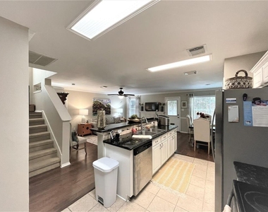10 Butterfly Branch Place - Photo Thumbnail 6