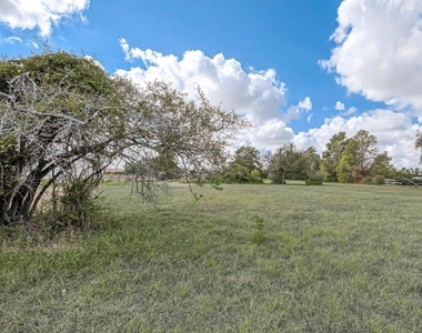 17303 Swansbury Drive - Photo Thumbnail 27