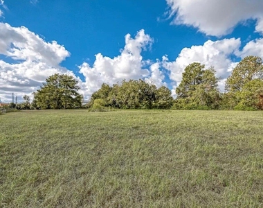 17303 Swansbury Drive - Photo Thumbnail 13