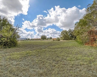 17303 Swansbury Drive - Photo Thumbnail 24