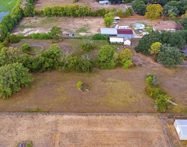 17303 Swansbury Drive - Photo Thumbnail 15