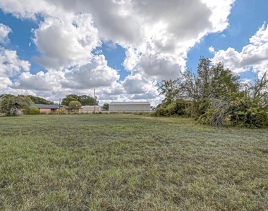 17303 Swansbury Drive - Photo Thumbnail 25