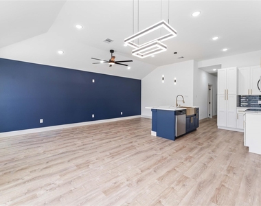 9001 Nyssa Street - Photo Thumbnail 3