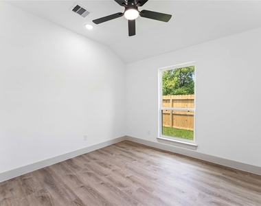 9001 Nyssa Street - Photo Thumbnail 15
