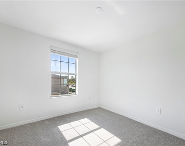 17392 Monte Isola Way - Photo Thumbnail 27