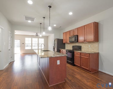 17458 Memorial Tournament Drive - Photo Thumbnail 7