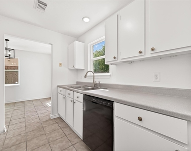 14115 Cheval Drive - Photo Thumbnail 8