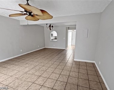 1123 Sw 48th Terrace - Photo Thumbnail 3
