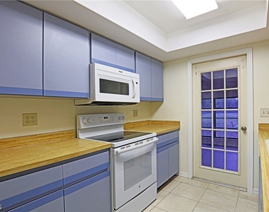 1398 Evalena Lane - Photo Thumbnail 9