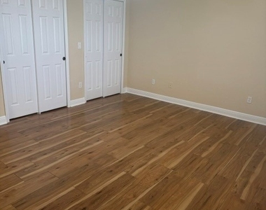 13942 Bently Circle - Photo Thumbnail 10