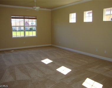 13942 Bently Circle - Photo Thumbnail 7