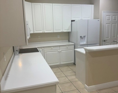 13942 Bently Circle - Photo Thumbnail 7