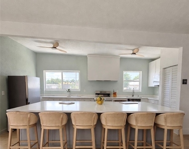 21484 Edgewater Drive - Photo Thumbnail 13