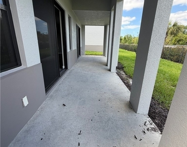 9908 Portofino Vineyards Drive - Photo Thumbnail 16