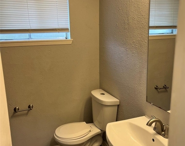 5142 Madden Lane - Photo Thumbnail 4