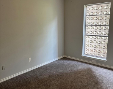 5142 Madden Lane - Photo Thumbnail 7