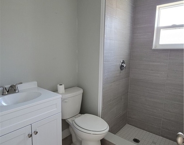 4404 Santa Barbara Boulevard - Photo Thumbnail 9