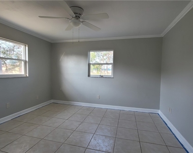 4404 Santa Barbara Boulevard - Photo Thumbnail 8