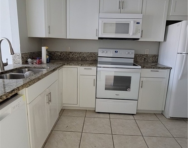 4404 Santa Barbara Boulevard - Photo Thumbnail 5
