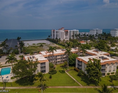 1100 Gulf Shore Boulevard N - Photo Thumbnail 2
