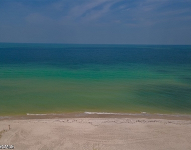 1100 Gulf Shore Boulevard N - Photo Thumbnail 1