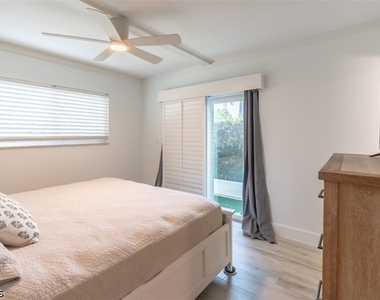 1100 Gulf Shore Boulevard N - Photo Thumbnail 11