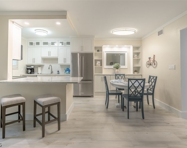 1100 Gulf Shore Boulevard N - Photo Thumbnail 23