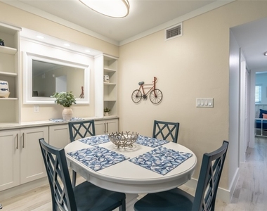1100 Gulf Shore Boulevard N - Photo Thumbnail 20