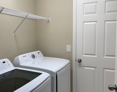 2800 Nw 25th Terrace - Photo Thumbnail 7