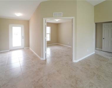 2800 Nw 25th Terrace - Photo Thumbnail 5