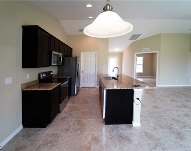 2800 Nw 25th Terrace - Photo Thumbnail 1