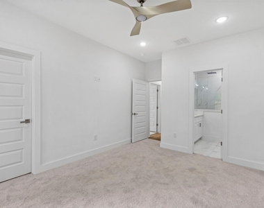 8109 Hamlet Street - Photo Thumbnail 11