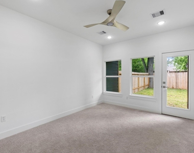 8109 Hamlet Street - Photo Thumbnail 10