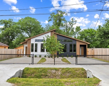8109 Hamlet Street - Photo Thumbnail 17