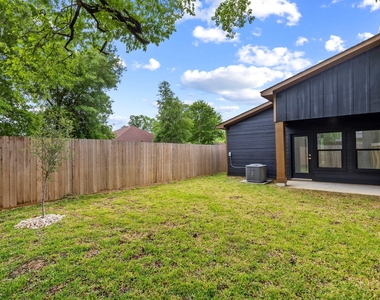 8109 Hamlet Street - Photo Thumbnail 14