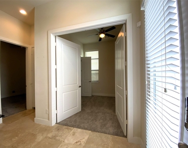 74 N Hutcheson Street - Photo Thumbnail 1